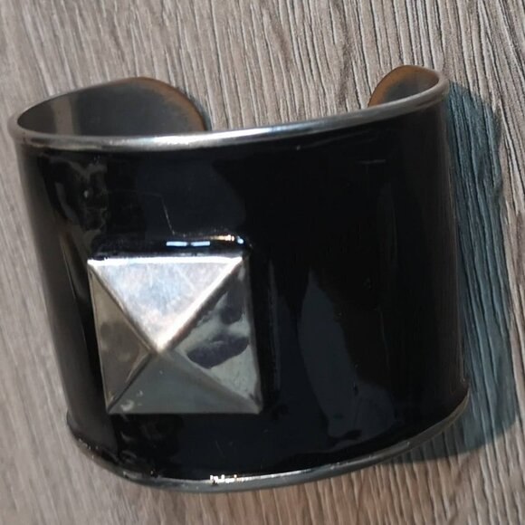 Y2K Vintage Single Silver Studded BLACK Enamel Cuff Bracelet - Picture 4 of 7